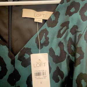 Beautiful ANN TAYLOR dress. Size 8. NWT